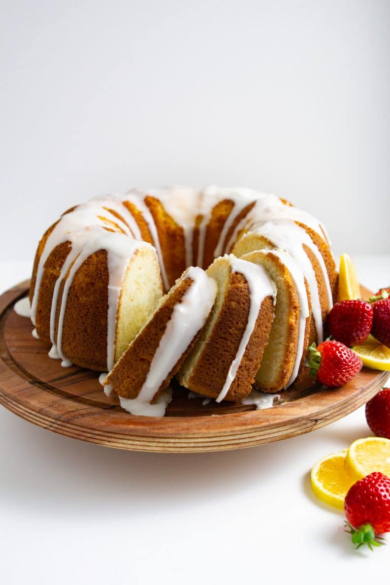 Lemon Cheesecake Bundt Cake