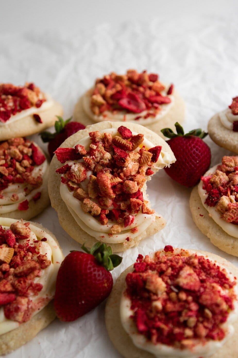 strawberry cheesecake cookies